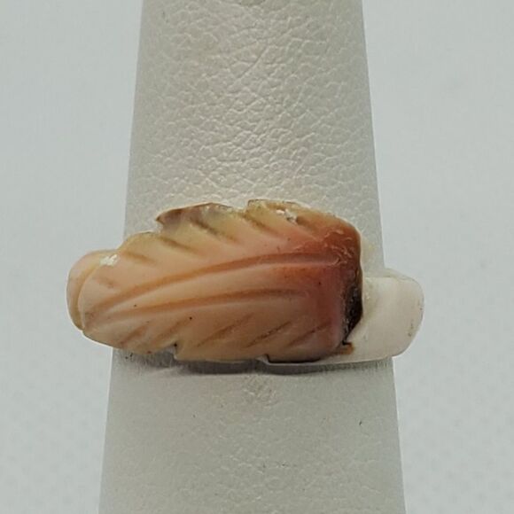 Carved Shell Feather Ring - Picture 1 of 5